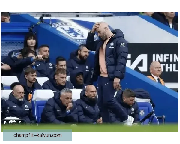 切尔西与曼联本赛季英超表现对比：竞争格局与走势分析